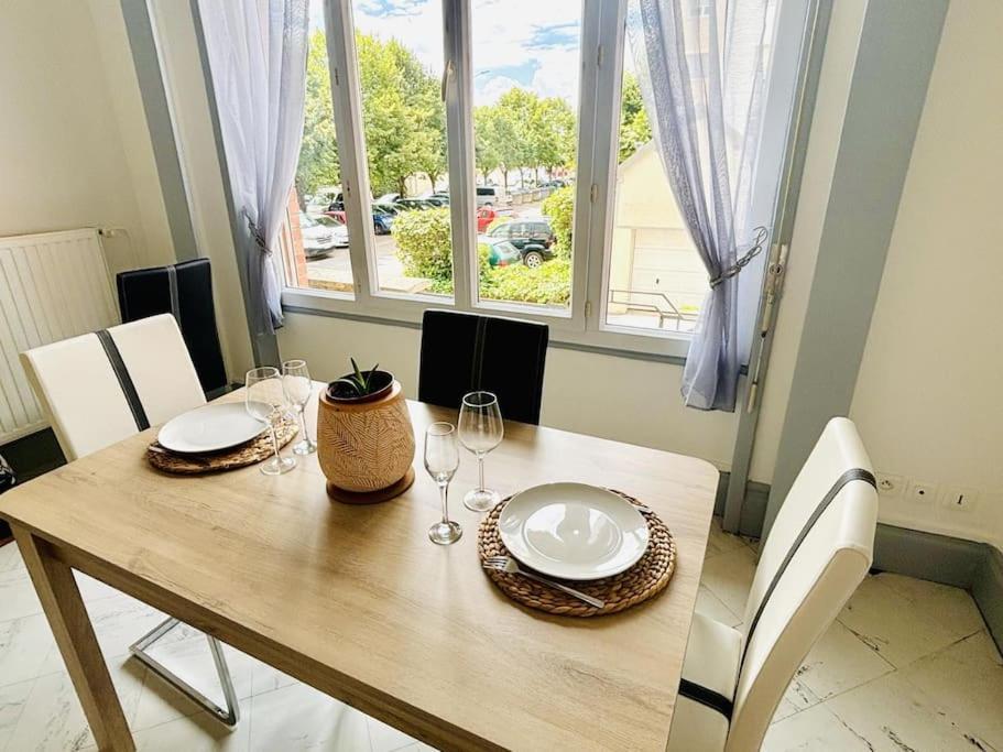 Le Magaline Apartment Sainte-Savine Bagian luar foto