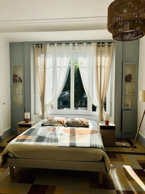 Le Magaline Apartment Sainte-Savine Bagian luar foto